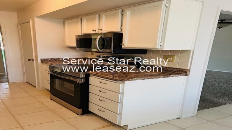 Sun City House: 17230 N Palo Verde Dr