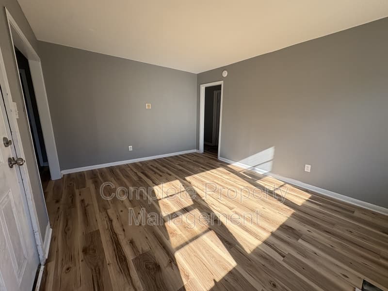 Bessemer House: 808 Fairfax Avenue