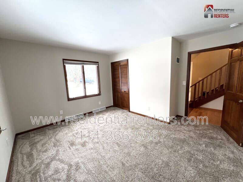 New Berlin House: 13311 W Ferguson Rd