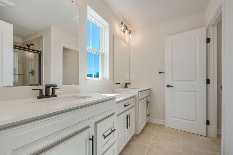 Fredericksburg House: 1400 Crested Iris Drive
