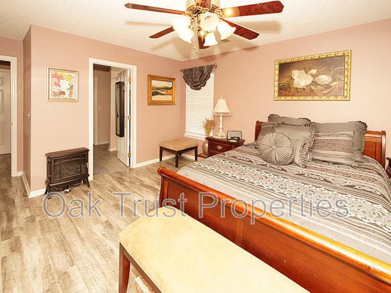 Hanahan House: 7237 Sweetgrass Blvd