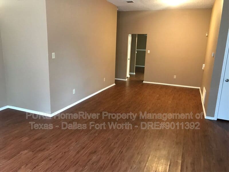 Arlington House: 6004 Meadowside Trail