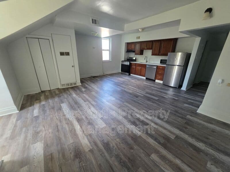 East Liberty Condo: 621-623 Lincoln Avenue