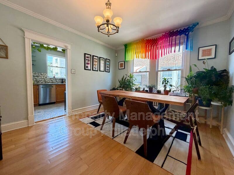 Upper Darby House: 216 Glencoe Rd