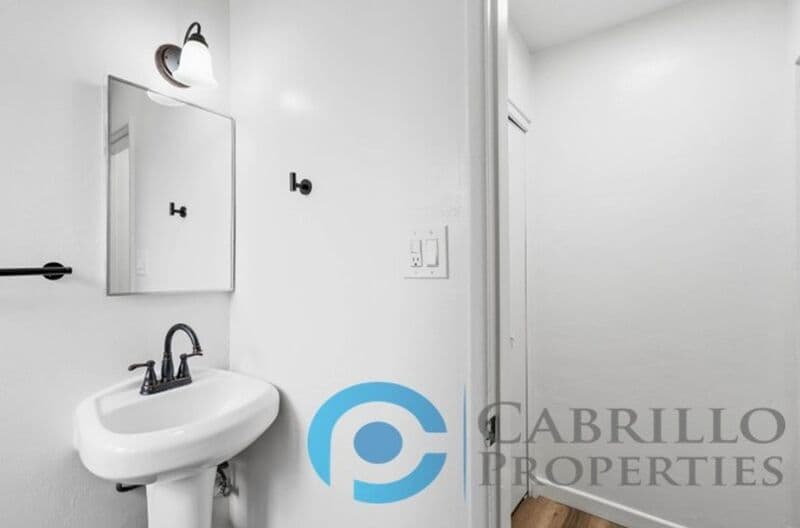 San Diego Condo: 4121 1/2 Kansas Street
