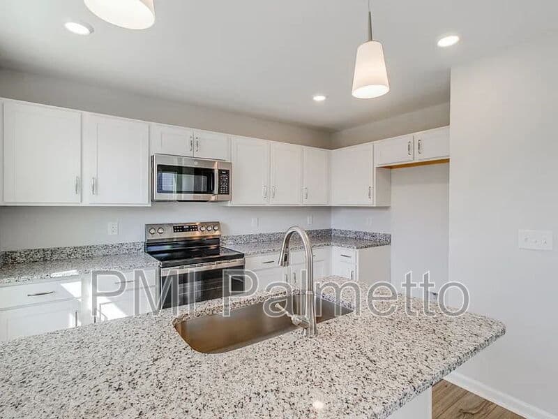 Columbia House: 3022 Harborview Drive
