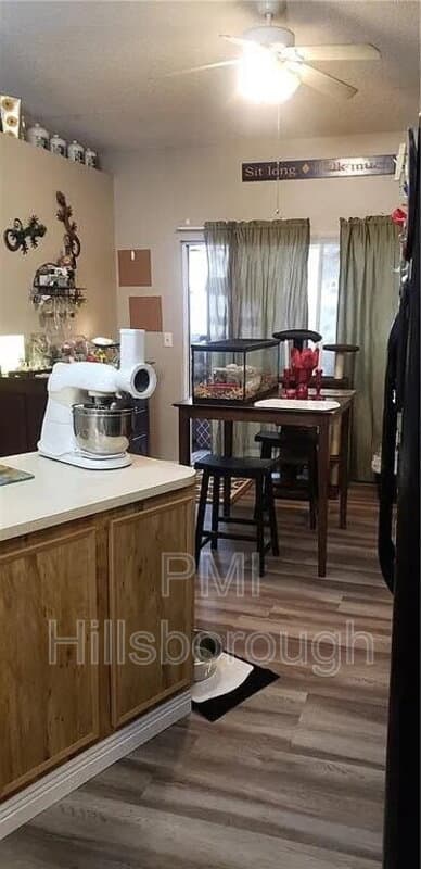 Brandon House: 914 Burlwood Street