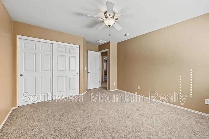 Florence House: 2346 N Monticello Dr