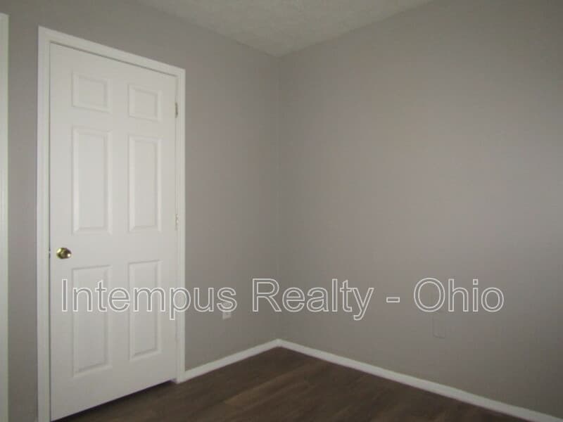 Cincinnati House: 6941 Gracely Dr