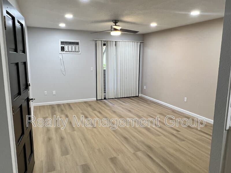 El Cajon Condo: 1013 Sunshine Ave