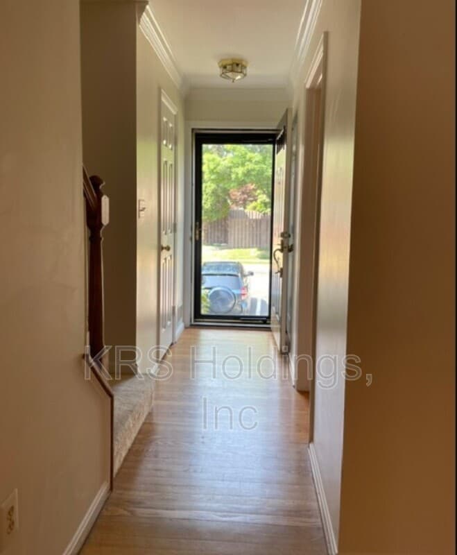 Alexandria Townhome: 6268 Walkers Croft Way