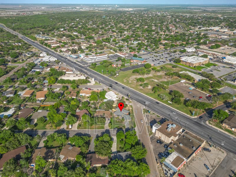 Harlingen House: 1651 Hamilton