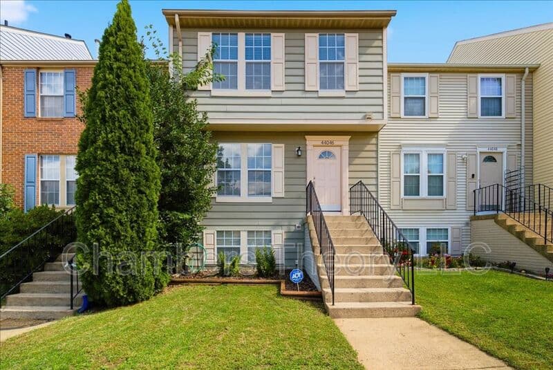 Ashburn House: 44046 Choptank Ter