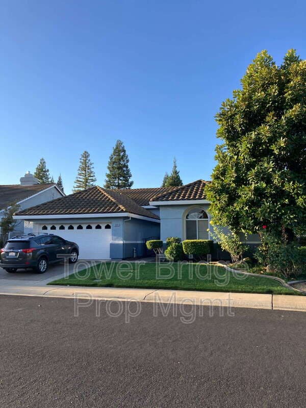 Roseville House: 6080 Plum Canyon Lane