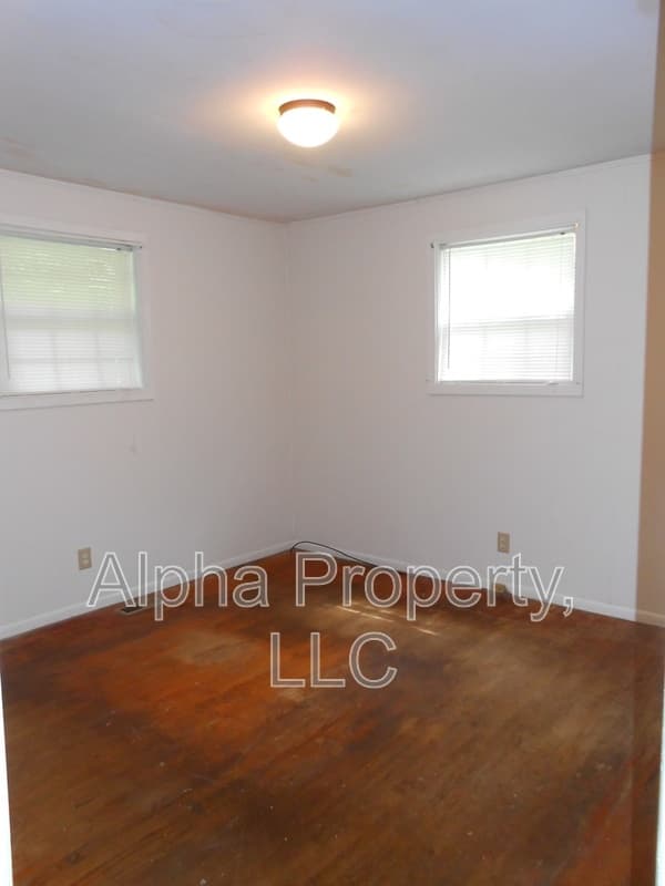 Greer House: 212 Campbell Ave