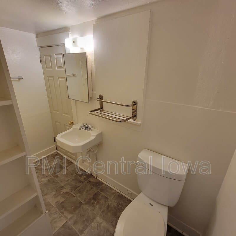Des Moines Condo: 2220 E Walnut St