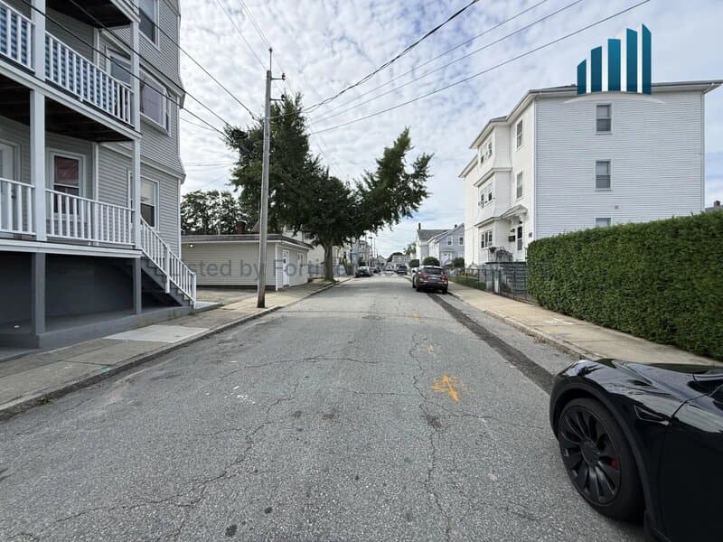 Fall River Condo: 70 Melville St