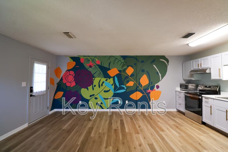 Pensacola House: 7018 Forshalee St