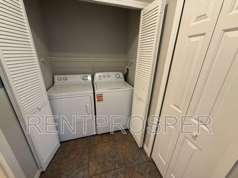 Orlando Condo: 5550 East Michigan St