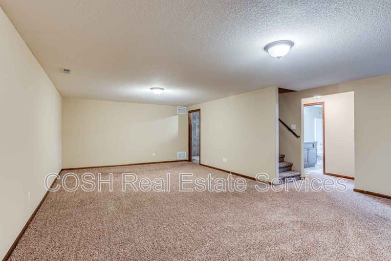 Colwich Condo: 406 North Colorado Avenue - F