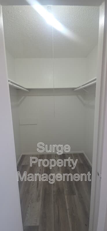 Benbrook Condo: 237 Vista Way
