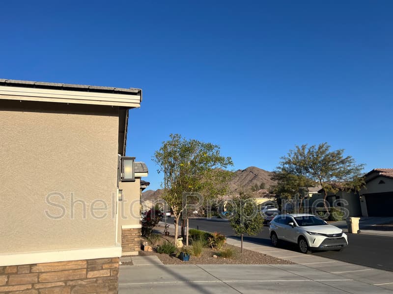 Buckeye House: 21225 W Palm Ln