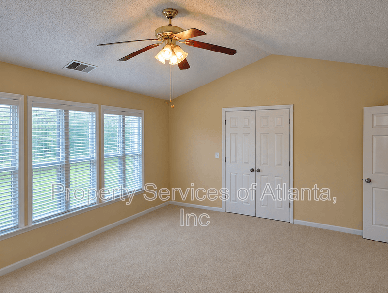 Acworth House: 4393 Sugar Maple Dr NW
