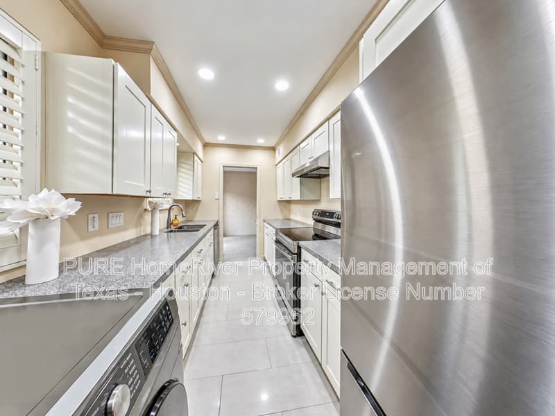Houston Condo: 4040 San Felipe St