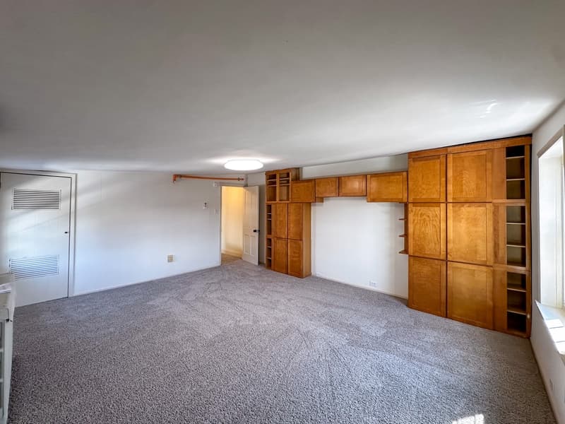 Columbia House: 513 Locust Street
