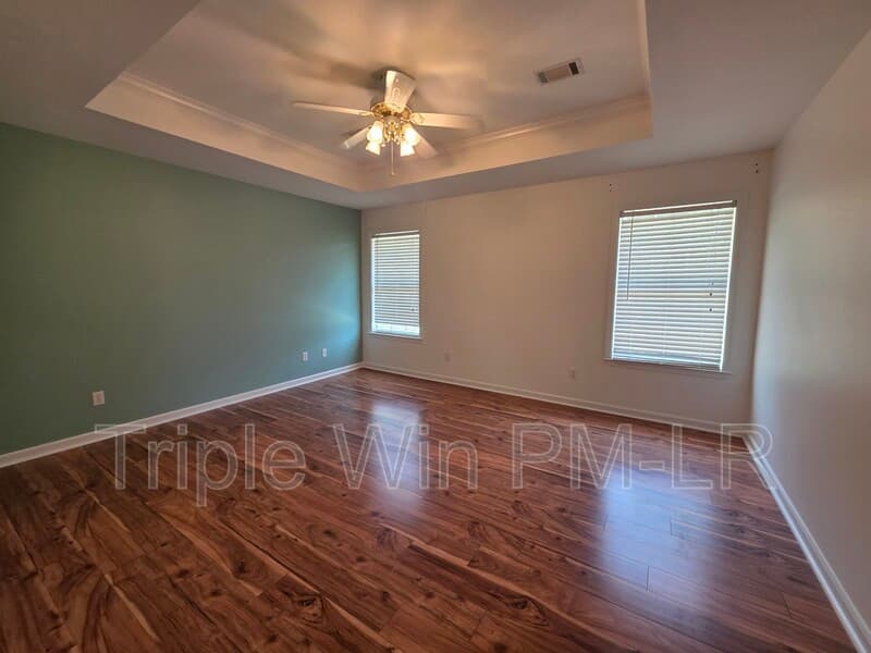 Cabot House: 26 Stonewood Drive