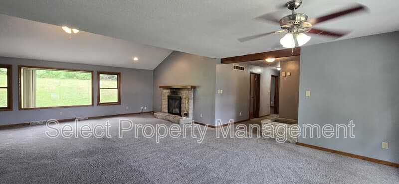 Fort Wayne House: 7430 W. Jefferson Blvd