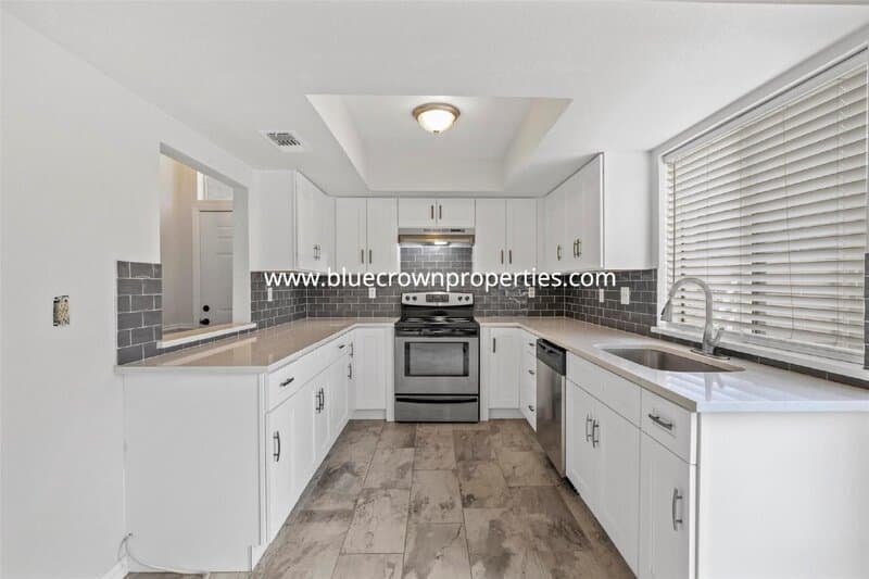 Plano Condo: 1806 Bristol Cv