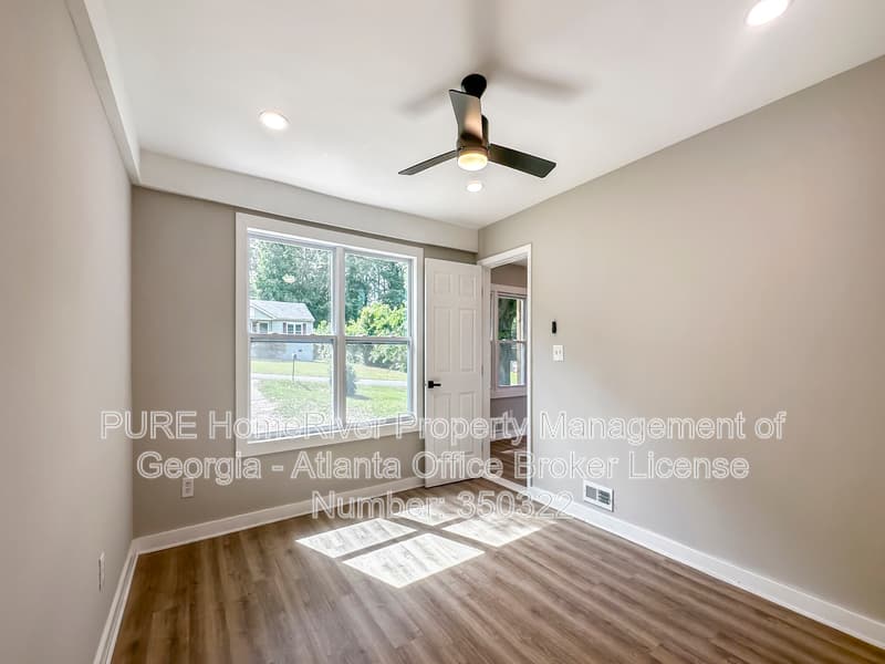 Mableton House: 5205 Silhouette Ln SW