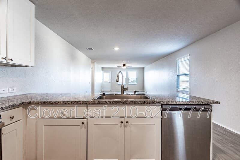 San Antonio House: 1403 Slice Parkway