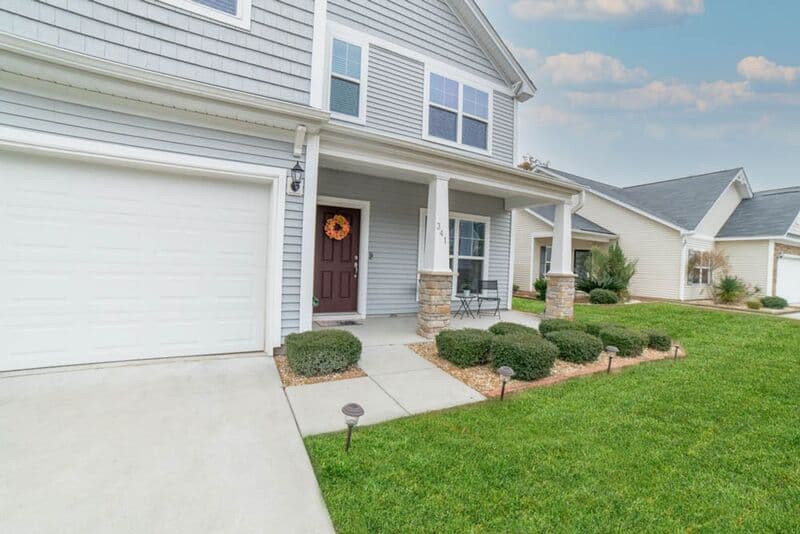 Pooler House: 341 Casey Dr