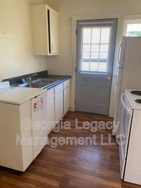 Toccoa House: 37 Andrews Court