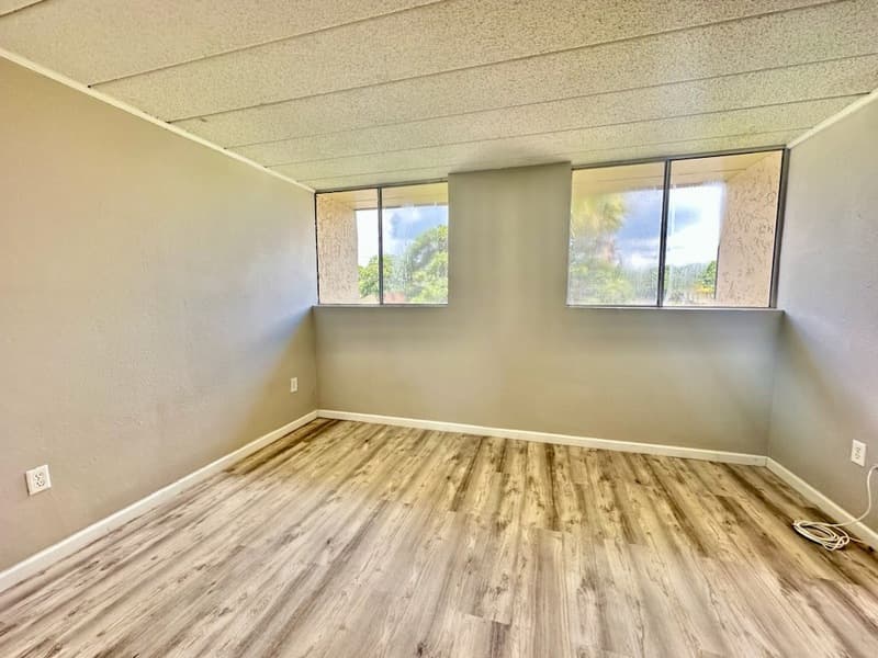 Fort Walton Beach Condo: 300 Miracle Strip Pkwy, 1H
