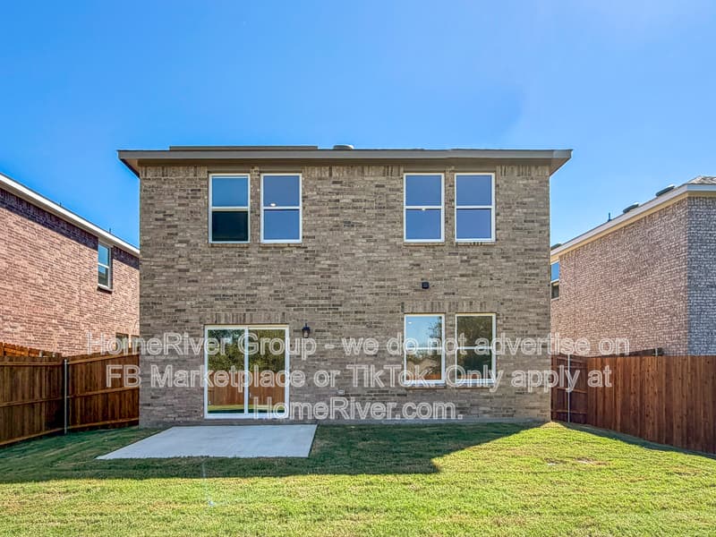 Melissa House: 2209 Burnwood St
