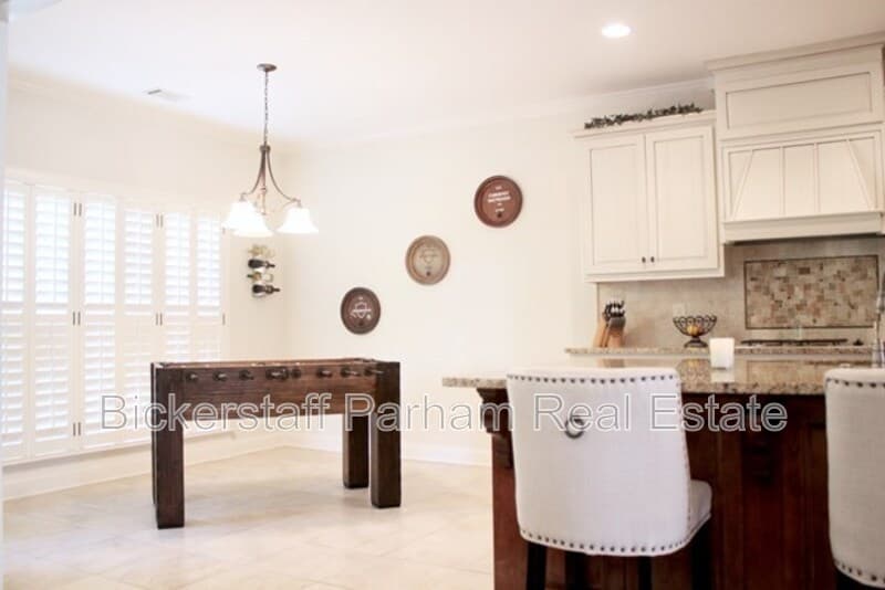 Columbus House: 7165 Bridgemill Drive