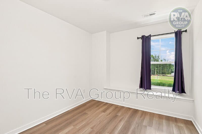 Richmond Townhome: 3421 Pond Alley