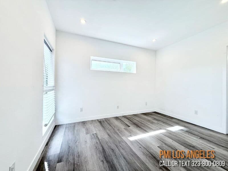 Los Angeles Condo: 1260 1/2 Leighton Avenue