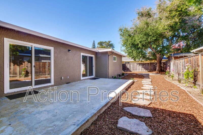 Mountain View House: 86 Dalma Drive