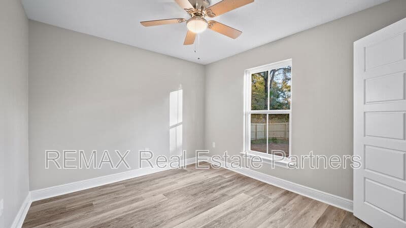 Petal Condo: 19 Bellamy Ln
