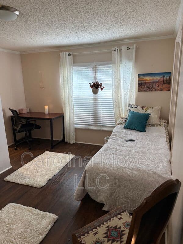 Gray Court Condo: 906 Rolling Meadows Road