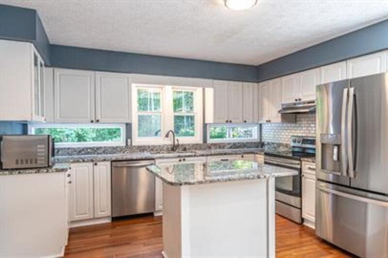 Southern Pines House: 145 Sandhurst Place