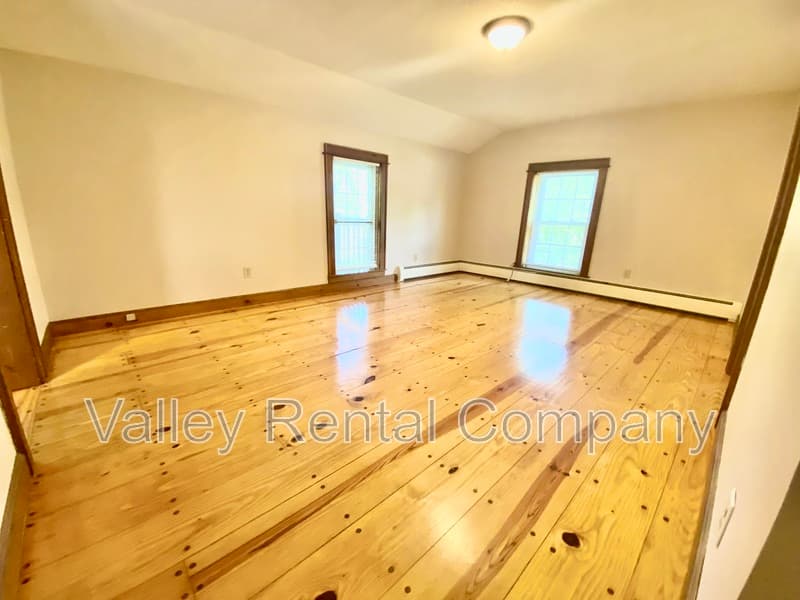 Hadley Condo: 37 Middle Street - 2