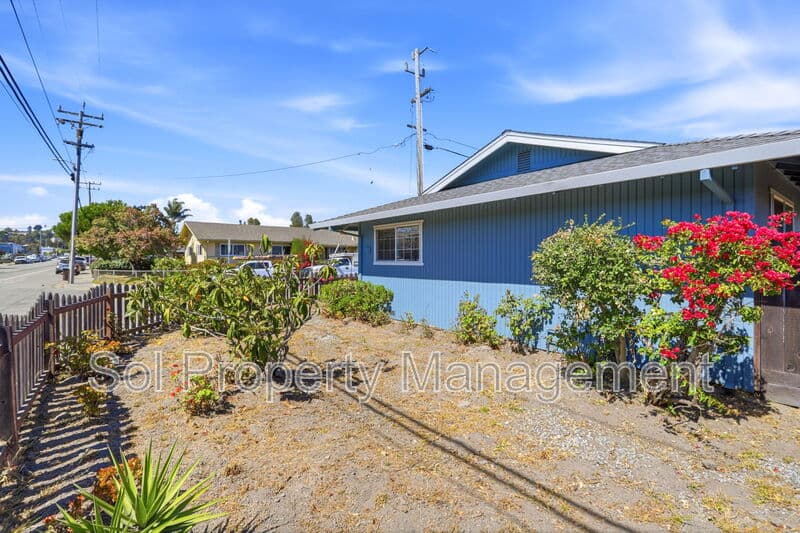 Santa Cruz House: 426 Swift Street