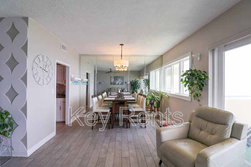 Pensacola Condo: 825 Bayshore Dr.