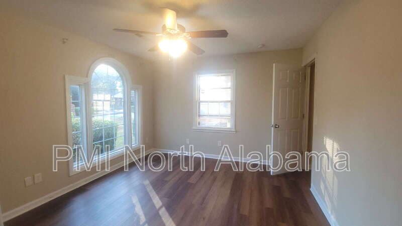 Huntsville House: 1021 Sandy Springs Rd NW