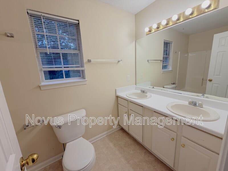 Villa Rica House: 81 Abbotsford Drive